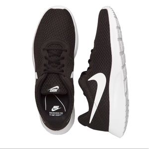 Nike tennis shoes